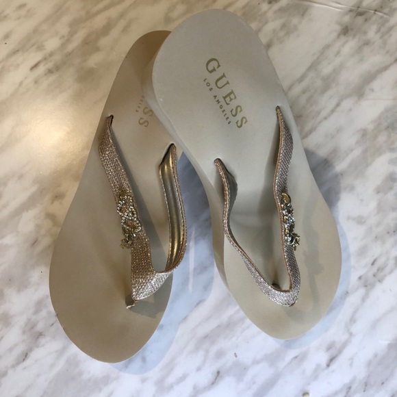 Guess Slippers - Picture 2 of 5